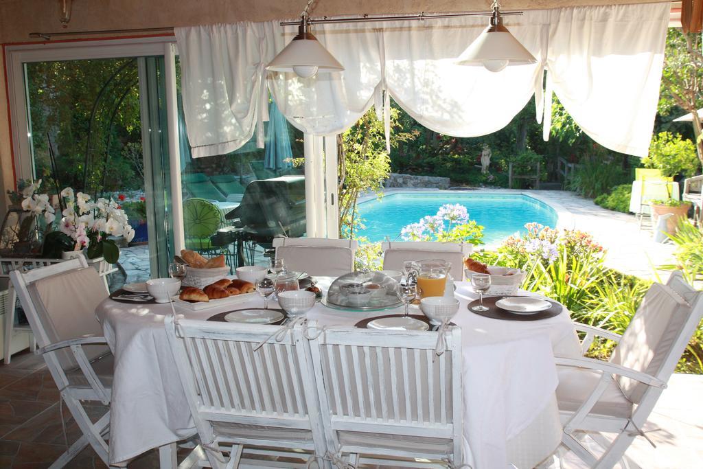 Lou Pero Mousco Hotel Saint-Paul-en-Foret Ngoại thất bức ảnh