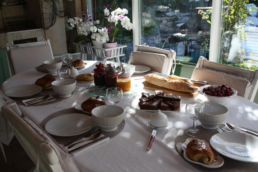 Lou Pero Mousco Hotel Saint-Paul-en-Foret Ngoại thất bức ảnh