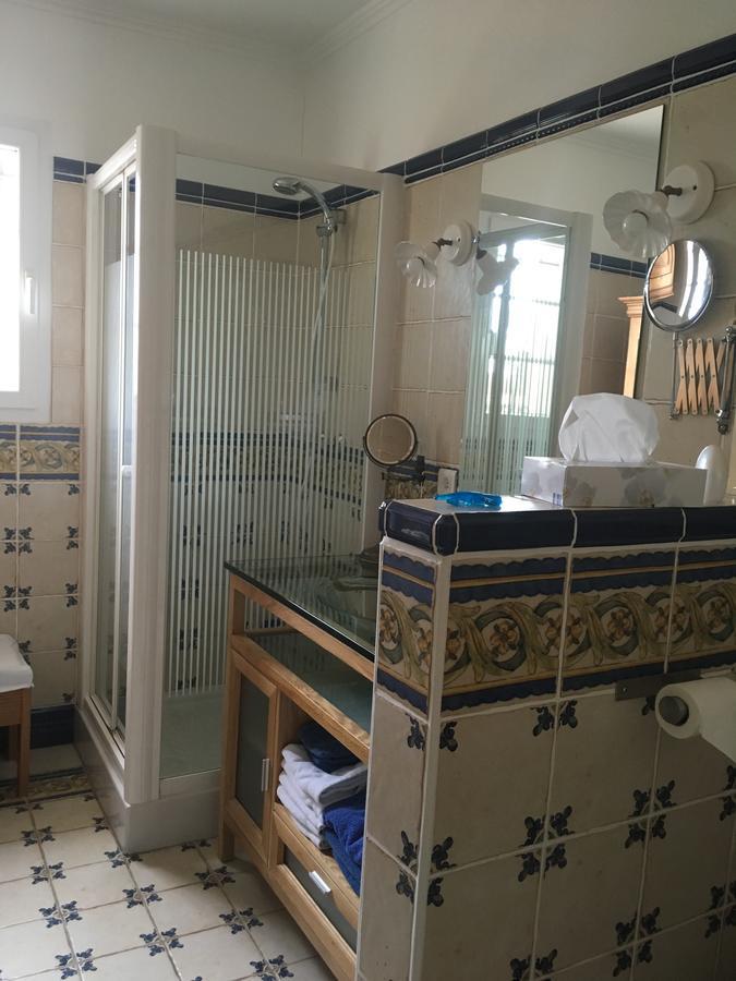 Lou Pero Mousco Hotel Saint-Paul-en-Foret Ngoại thất bức ảnh